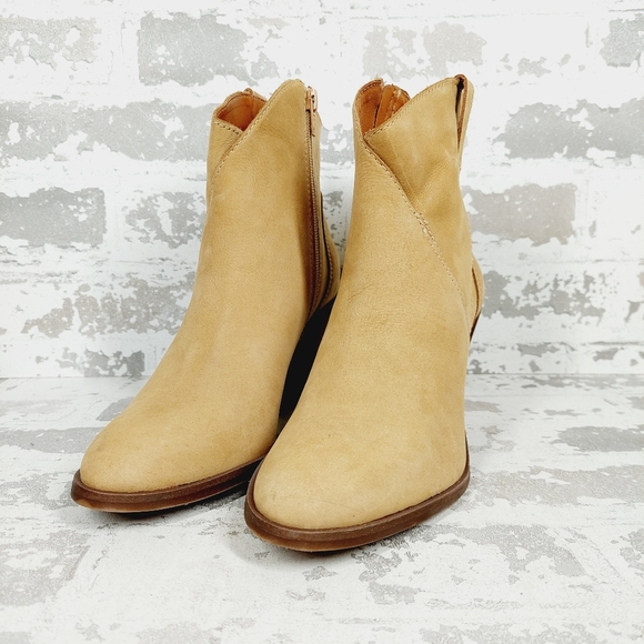 NEW Lucky Brand Loxona Tan Leather Block Heel Ankle Boots A978 - Picture 2 of 12